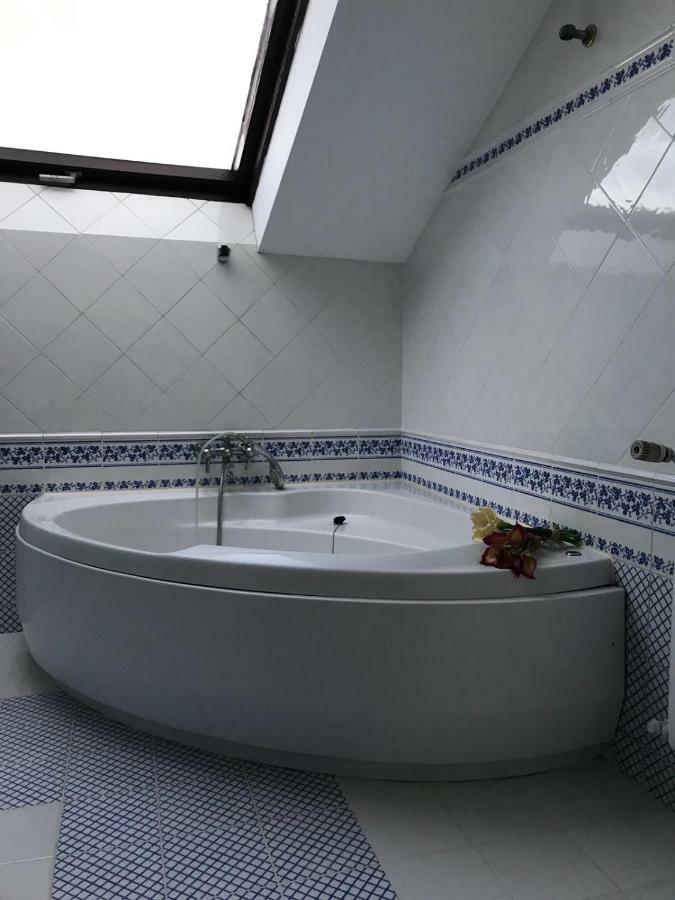 Villa Las Camelias Villanueva De Arosa Bagian luar foto