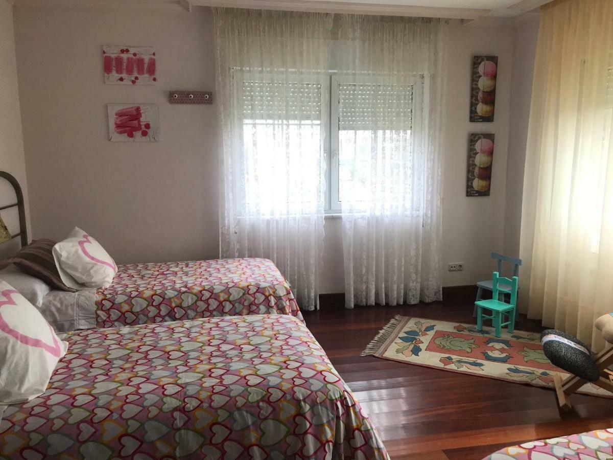 Villa Las Camelias Villanueva De Arosa Bagian luar foto