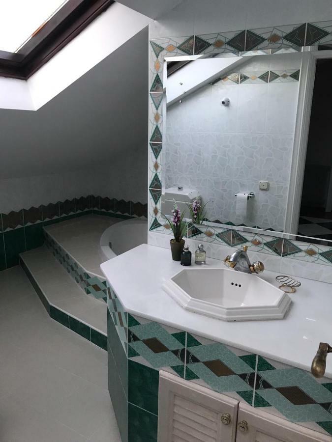 Villa Las Camelias Villanueva De Arosa Bagian luar foto