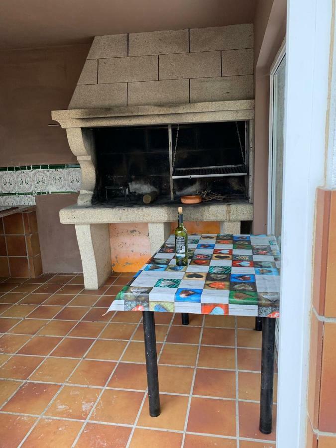 Villa Las Camelias Villanueva De Arosa Bagian luar foto