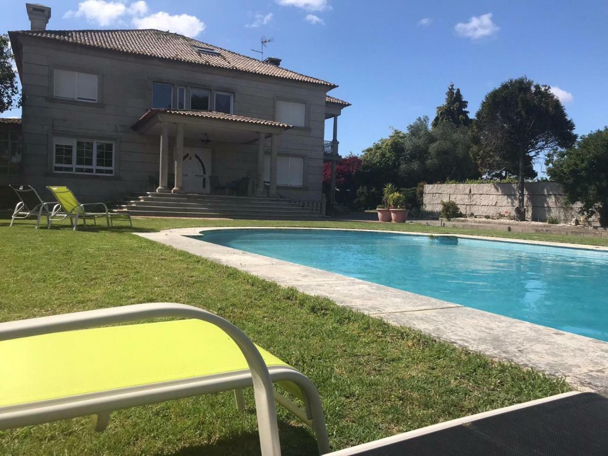 Villa Las Camelias Villanueva De Arosa Bagian luar foto