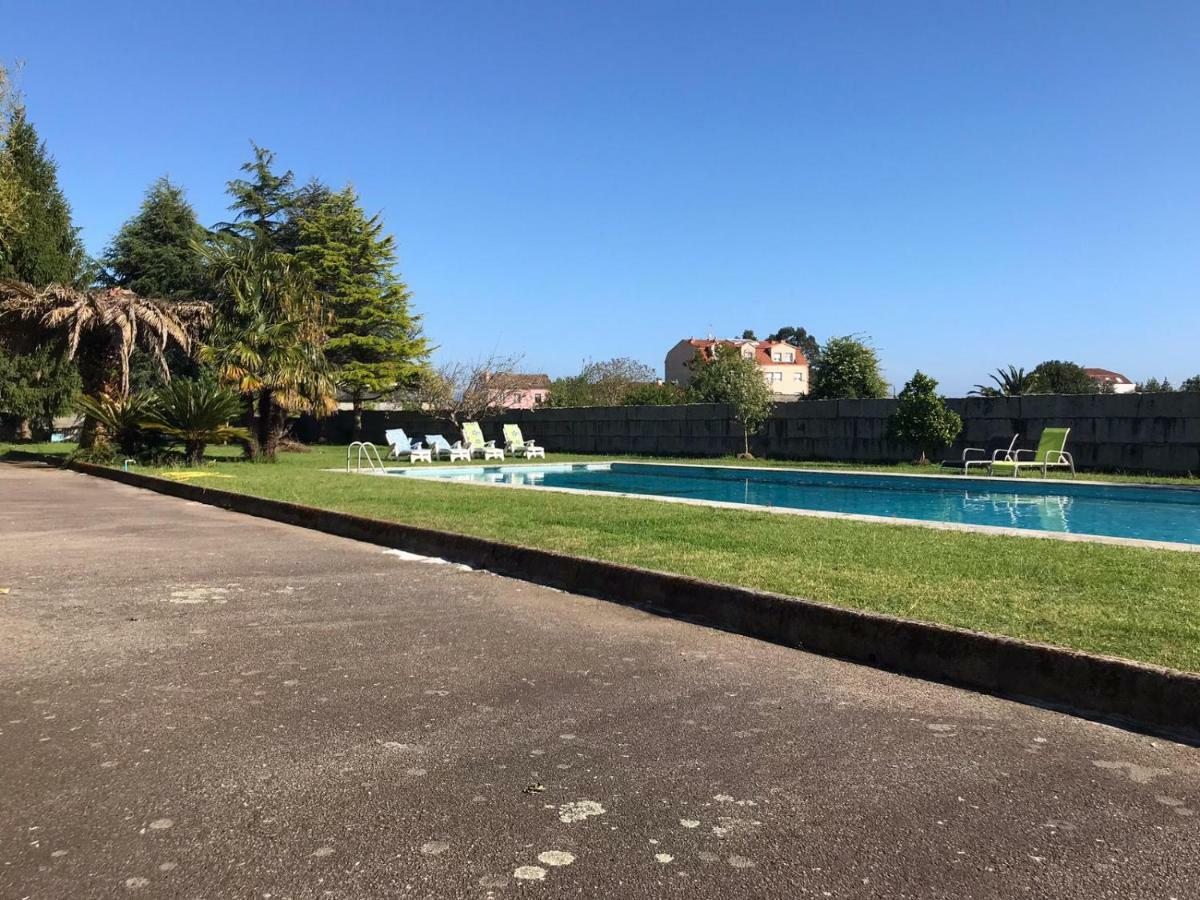 Villa Las Camelias Villanueva De Arosa Bagian luar foto