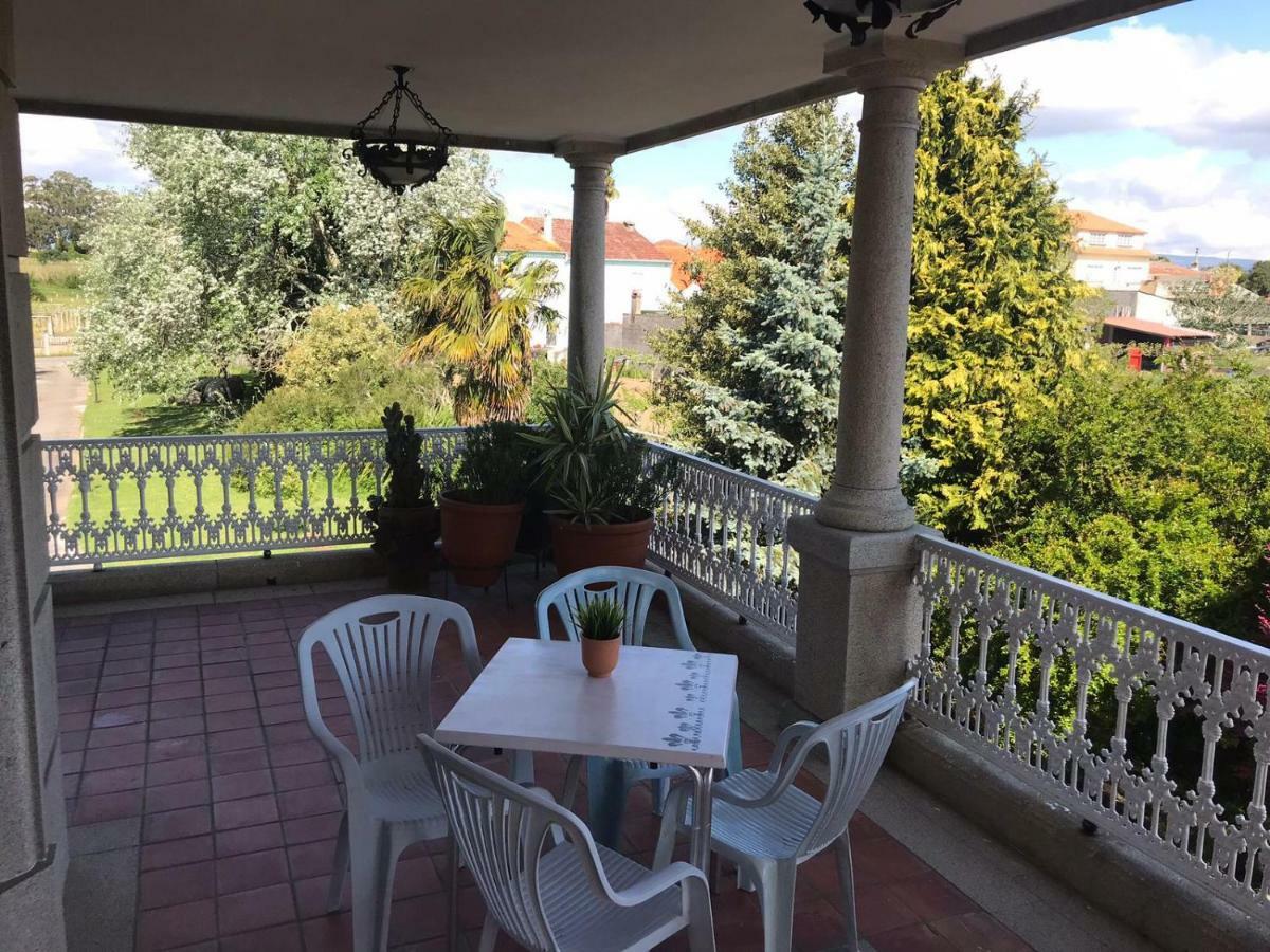 Villa Las Camelias Villanueva De Arosa Bagian luar foto