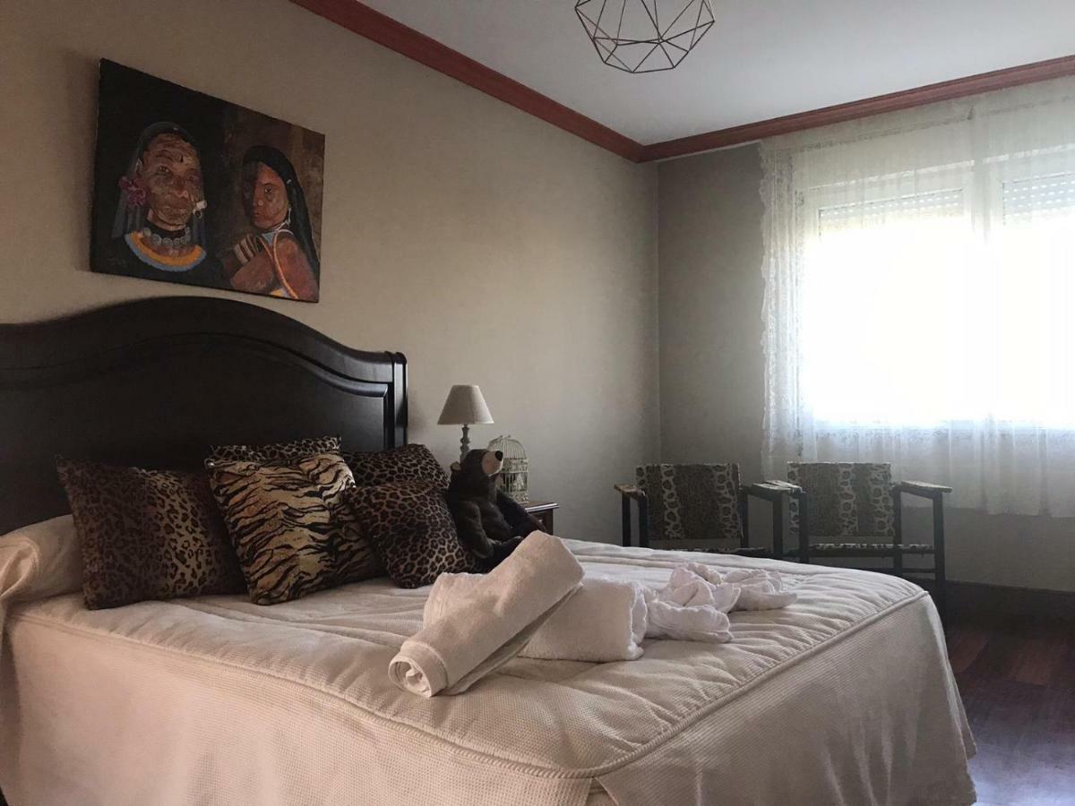 Villa Las Camelias Villanueva De Arosa Bagian luar foto